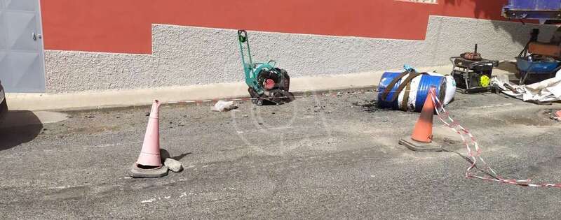 Los trabajos de arreglo del firme comenzaron este viernes/TA.